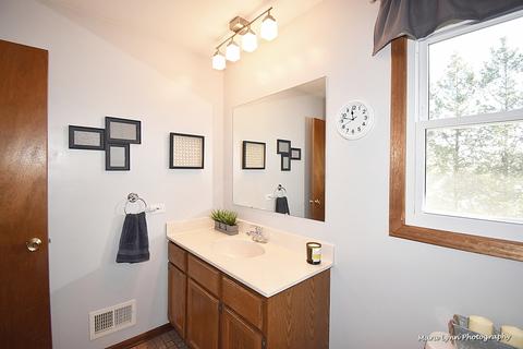 701 Stuart Dr, Carol Stream, IL 60188 photo 25