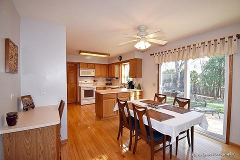 701 Stuart Dr, Carol Stream, IL 60188 photo 9