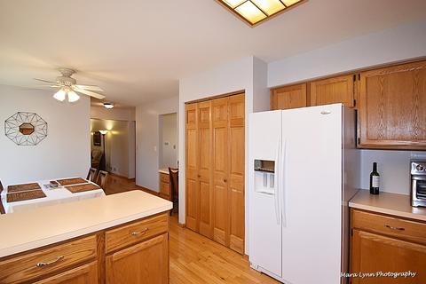 701 Stuart Dr, Carol Stream, IL 60188 photo 12