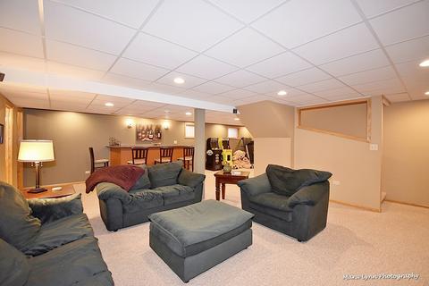 701 Stuart Dr, Carol Stream, IL 60188 photo 31