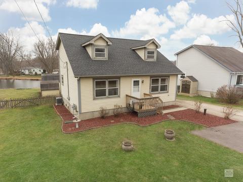 319 Spring Rd, Ingleside, IL 60041 photo 2