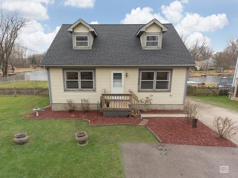 319 Spring Rd, Ingleside, IL 60041 photo 3