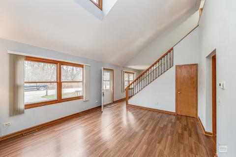 319 Spring Rd, Ingleside, IL 60041 photo 6