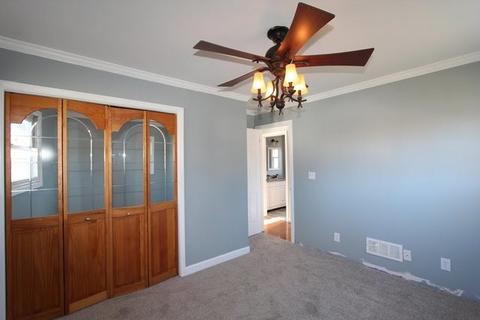 2206 Mill Ln, Mchenry, IL 60051 photo 10