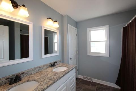 2206 Mill Ln, Mchenry, IL 60051 photo 8