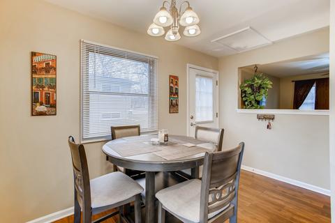 79 Circle Dr E, Montgomery, IL 60538 photo 6