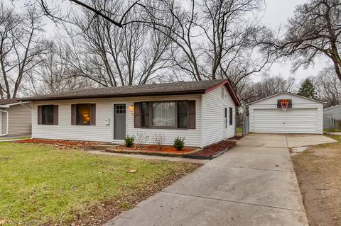 79 Circle Dr E, Montgomery, IL 60538 photo 1