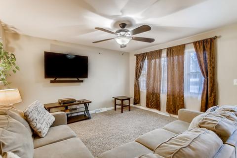 79 Circle Dr E, Montgomery, IL 60538 photo 5