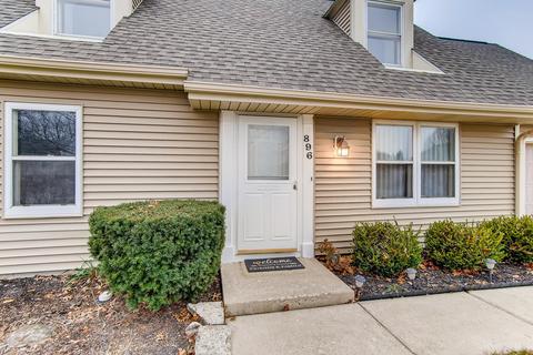 896 Shady Ln, Aurora, IL 60506 photo 2
