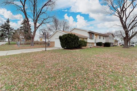 1800 Jacobssen Dr, Normal, IL 61761 photo 2