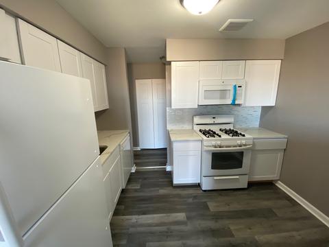 1500 Robin Cir #401, Hoffman Estates, IL 60169 photo 7