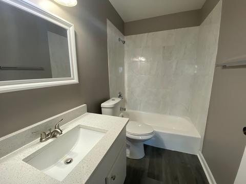 1500 Robin Cir #401, Hoffman Estates, IL 60169 photo 11