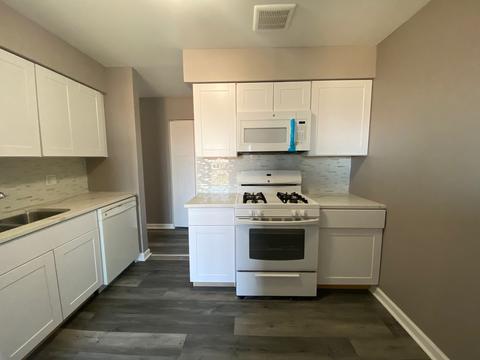 1500 Robin Cir #401, Hoffman Estates, IL 60169 photo 8
