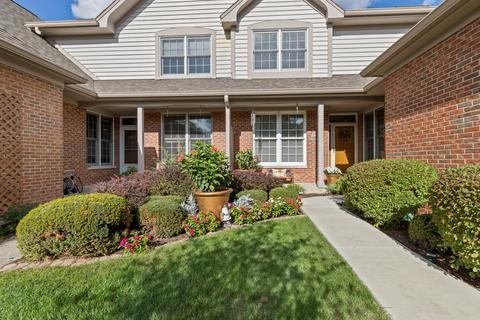 2103 Trowbridge Ct, Glenview, IL 60026 photo 2