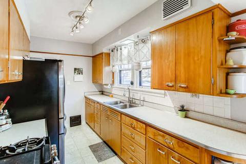 768 Mill St, Elgin, IL 60123 photo 9
