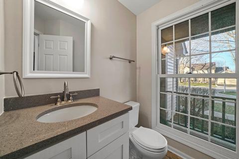 1073 Wakefield Dr, Elgin, IL 60120 photo 14