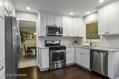 1012 Adare Dr, Wheaton, IL 60189 photo 5