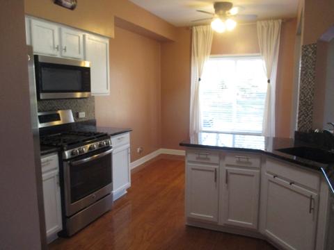 762 Mesa Dr, Elgin, IL 60123 photo 2