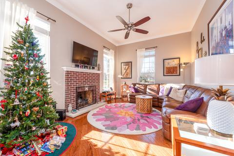 239 Garden Dr #-, Elgin, IL 60123 photo 3