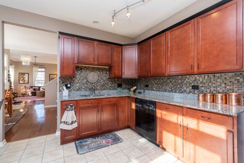 239 Garden Dr #-, Elgin, IL 60123 photo 8