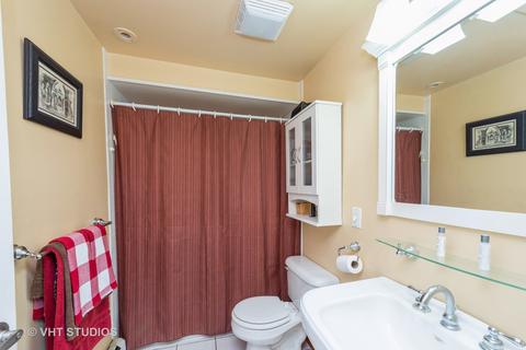 606 Howard Ct, East Dundee, IL 60118 photo 9