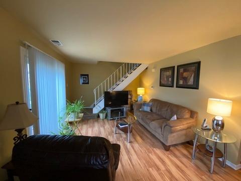 1232 Mae Ct, Wheeling, IL 60090 photo 2