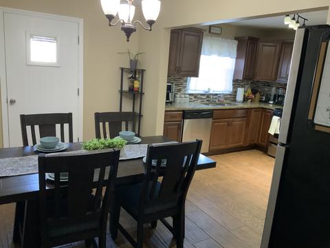 527 Aller Ave, Elgin, IL 60120 photo 11