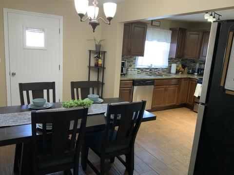 527 Aller Ave, Elgin, IL 60120 photo 17