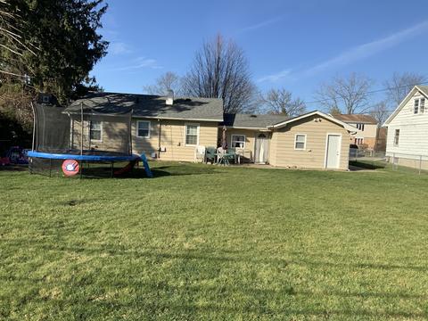 527 Aller Ave, Elgin, IL 60120 photo 4