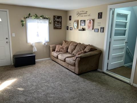 527 Aller Ave, Elgin, IL 60120 photo 6
