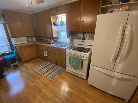 342 E Patton St, Paxton, IL 60957 photo 3