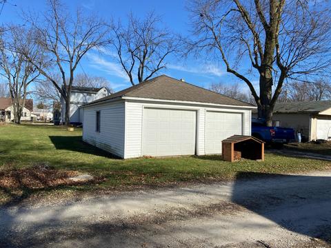 342 E Patton St, Paxton, IL 60957 photo 11