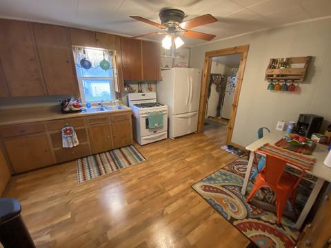 342 E Patton St, Paxton, IL 60957 photo 2