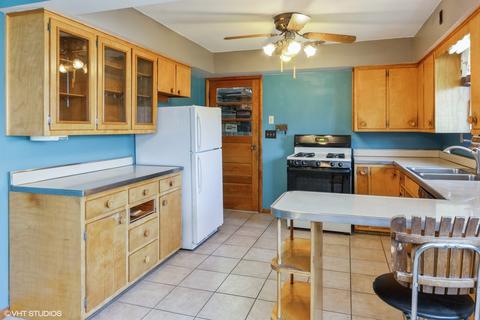 18 Norman St, Kankakee, IL 60901 photo 3
