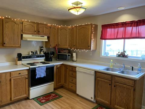 126 Clark St, Chenoa, IL 61726 photo 9