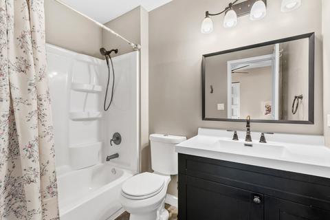 1172 S Beechtree Ln, Bartlett, IL 60103 photo 16