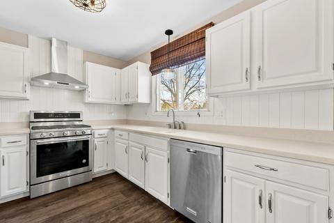 1172 S Beechtree Ln, Bartlett, IL 60103 photo 7