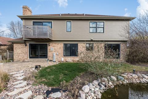 8224 Kathryn Ct, Burr Ridge, IL 60527 photo 2