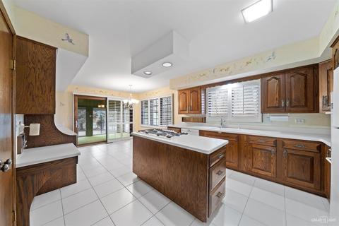 1110 Morningside Dr, Elgin, IL 60123 photo 9