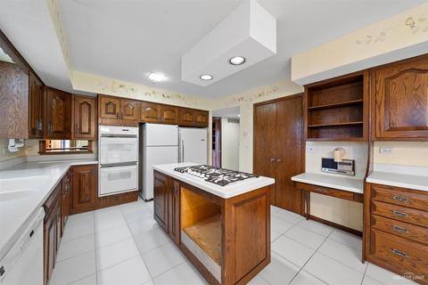 1110 Morningside Dr, Elgin, IL 60123 photo 10