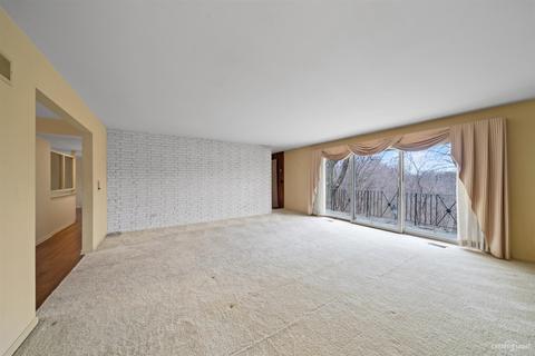 1110 Morningside Dr, Elgin, IL 60123 photo 8