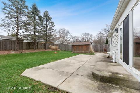 1010 Louis Ave, Algonquin, IL 60102 photo 11