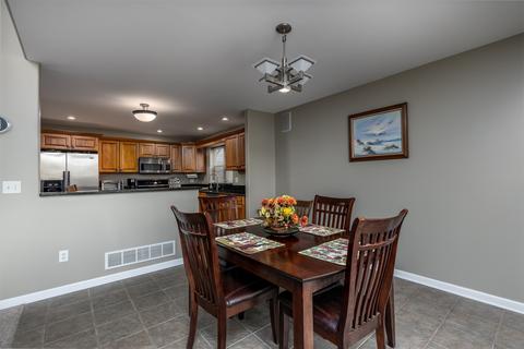 40 Hillsman Ln, Seneca, IL 61360 photo 8