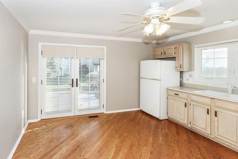 637 Dogleg Ln, Bartlett, IL 60103 photo 13