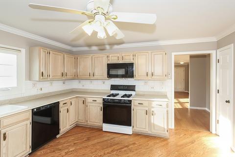 637 Dogleg Ln, Bartlett, IL 60103 photo 11