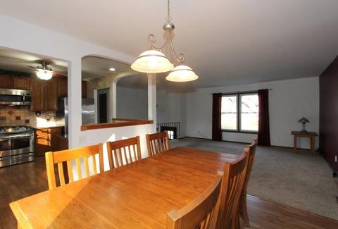 1413 Hillside Ln, Mchenry, IL 60051 photo 5