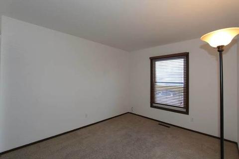 1413 Hillside Ln, Mchenry, IL 60051 photo 12