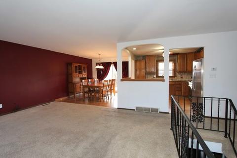 1413 Hillside Ln, Mchenry, IL 60051 photo 9