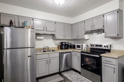 1504 Ensign Dr, Normal, IL 61761 photo 2