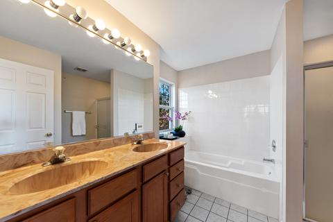 640 Mill Cir #206, Wheeling, IL 60090 photo 13